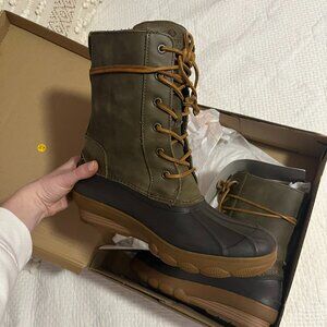 Sperry- Saltwater Wedge Reeve in Olive Green (8.5)